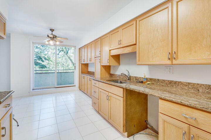 Property Photo:  6400 N Cicero Avenue 212  IL 60712 