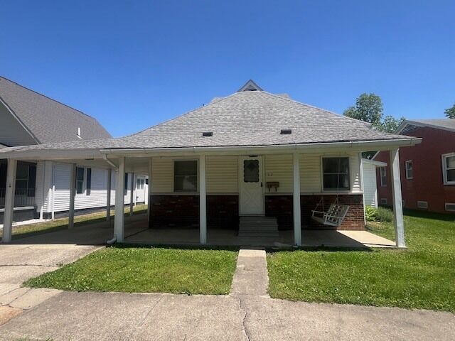 Property Photo:  312 N 11th Street  IL 62948 