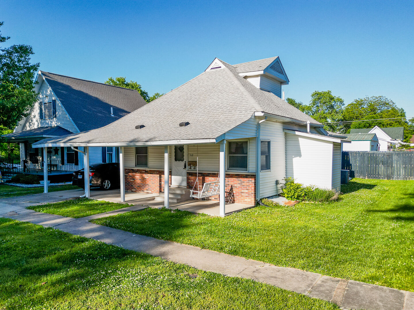 Property Photo:  312 N 11th Street  IL 62948 
