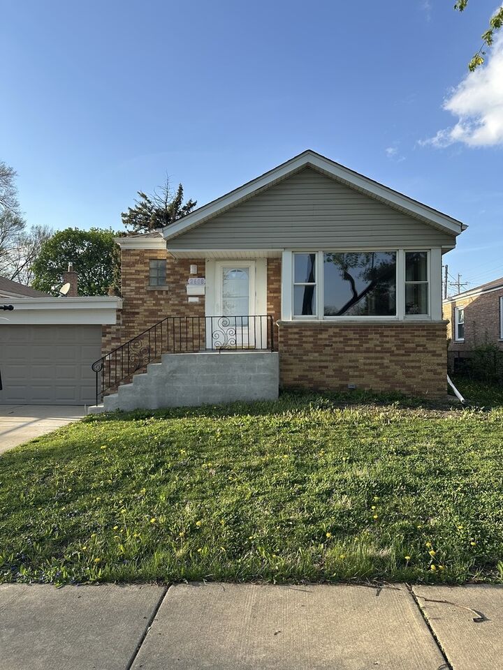 Property Photo:  2608 W 97th Street  IL 60805 