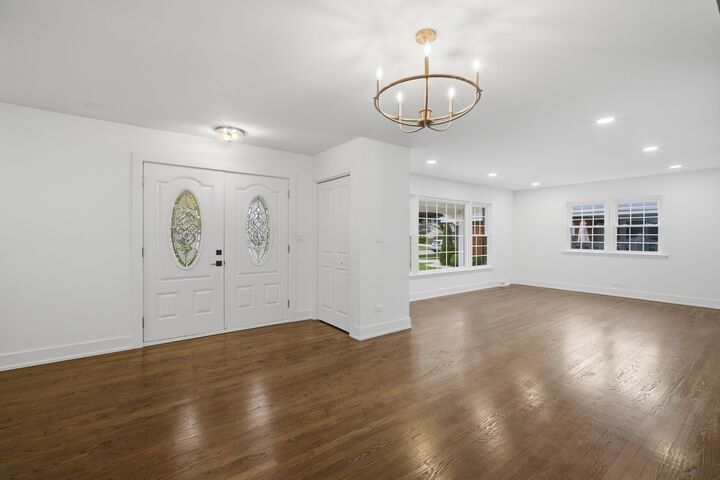 Property Photo:  2141 Walnut Street  IL 60068 