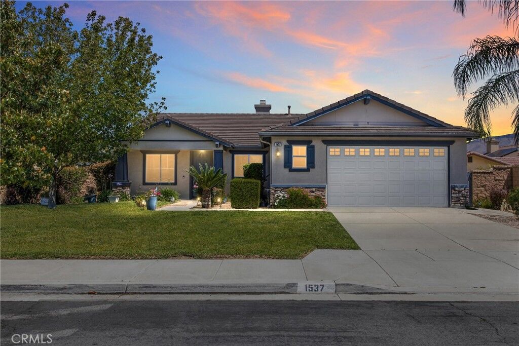 Property Photo:  1537 Park Meadows  CA 92582 