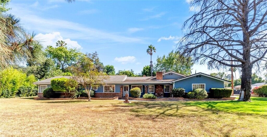 Property Photo:  17082 Parthenia  CA 91325 