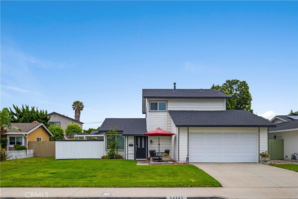 Property Photo:  20852 Lancelot Lane  CA 92646 