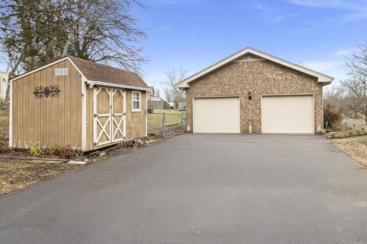 Property Photo: 703 Lucien Dr TN 37072