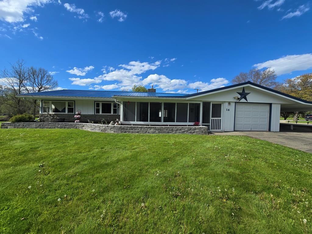 Property Photo:  16 Horton Ln  PA 18810 