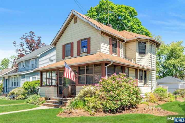 Property Photo:  52 Terrace Avenue  NJ 07662 