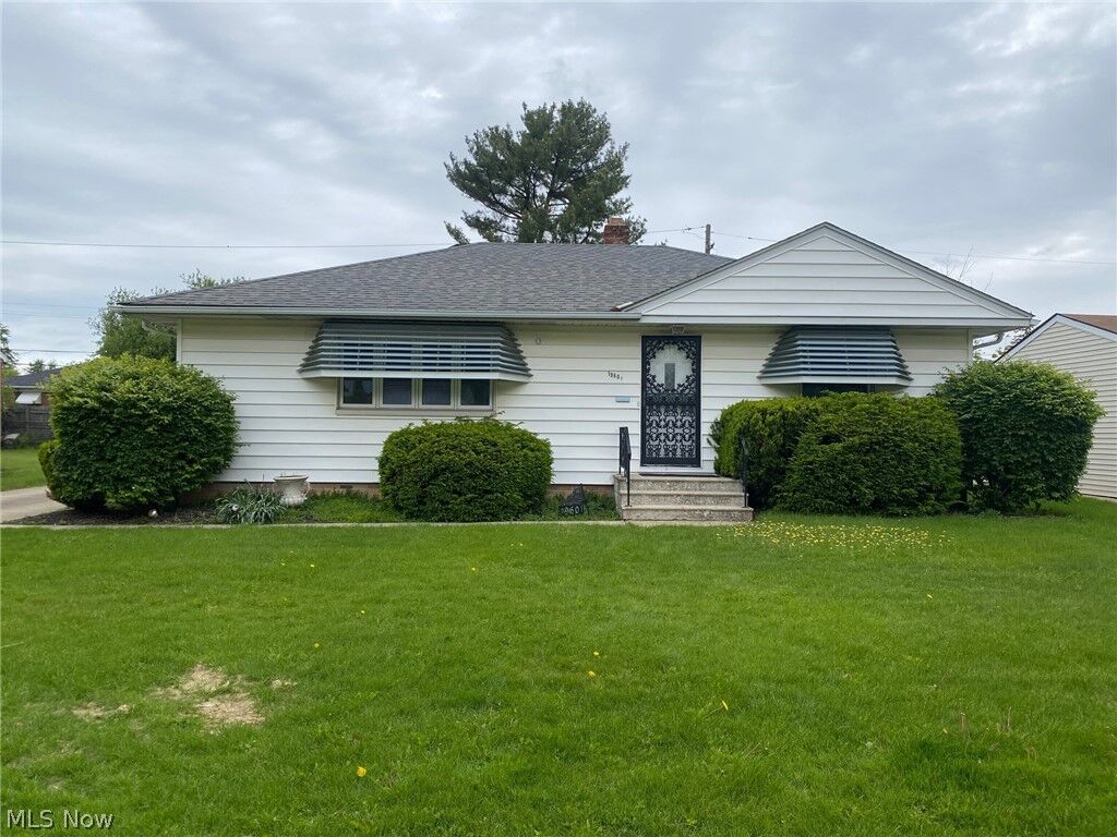 Property Photo:  19601 Mayfair Lane  OH 44128 