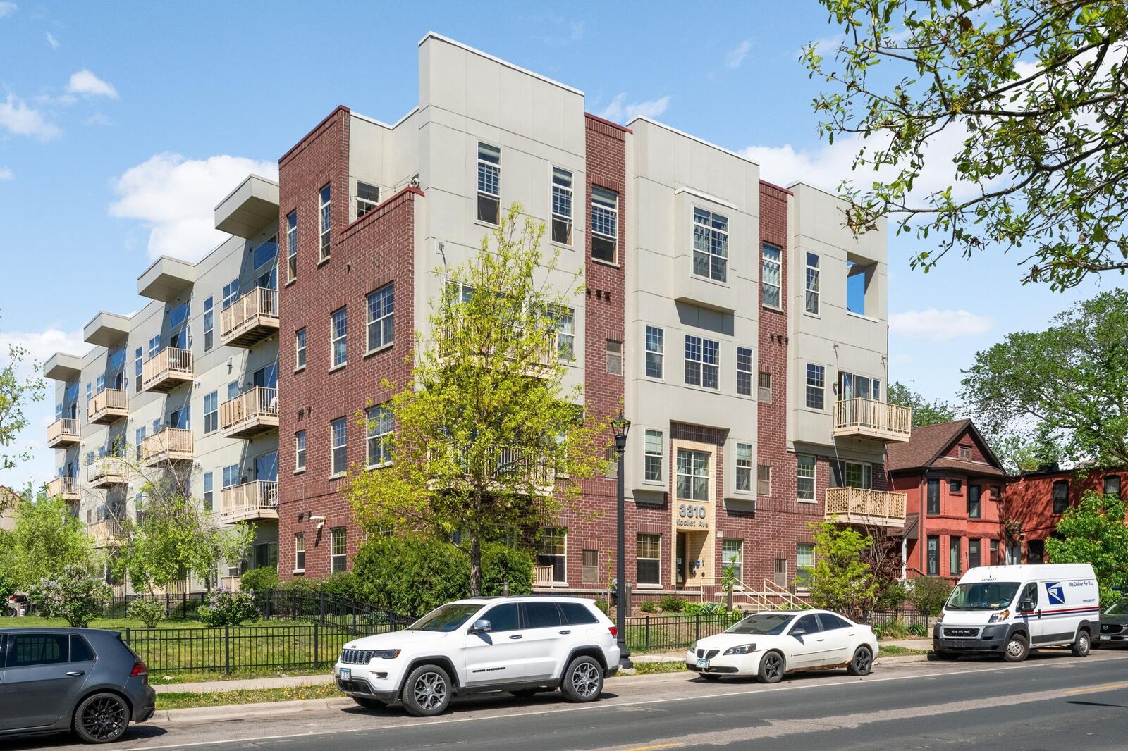 Property Photo:  3310 Nicollet Avenue 301  MN 55408 