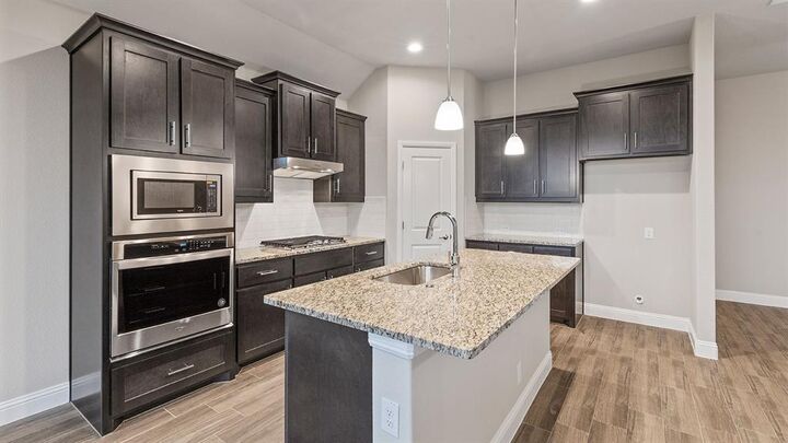 Property Photo: 10424 Palmetto Street TX 76065