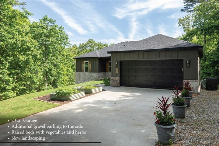 Property Photo:  4 Goring Circle  AR 72714 