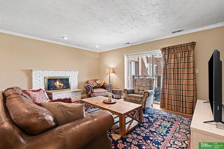 Property Photo:  500 S 37th Street 401  NE 68105 