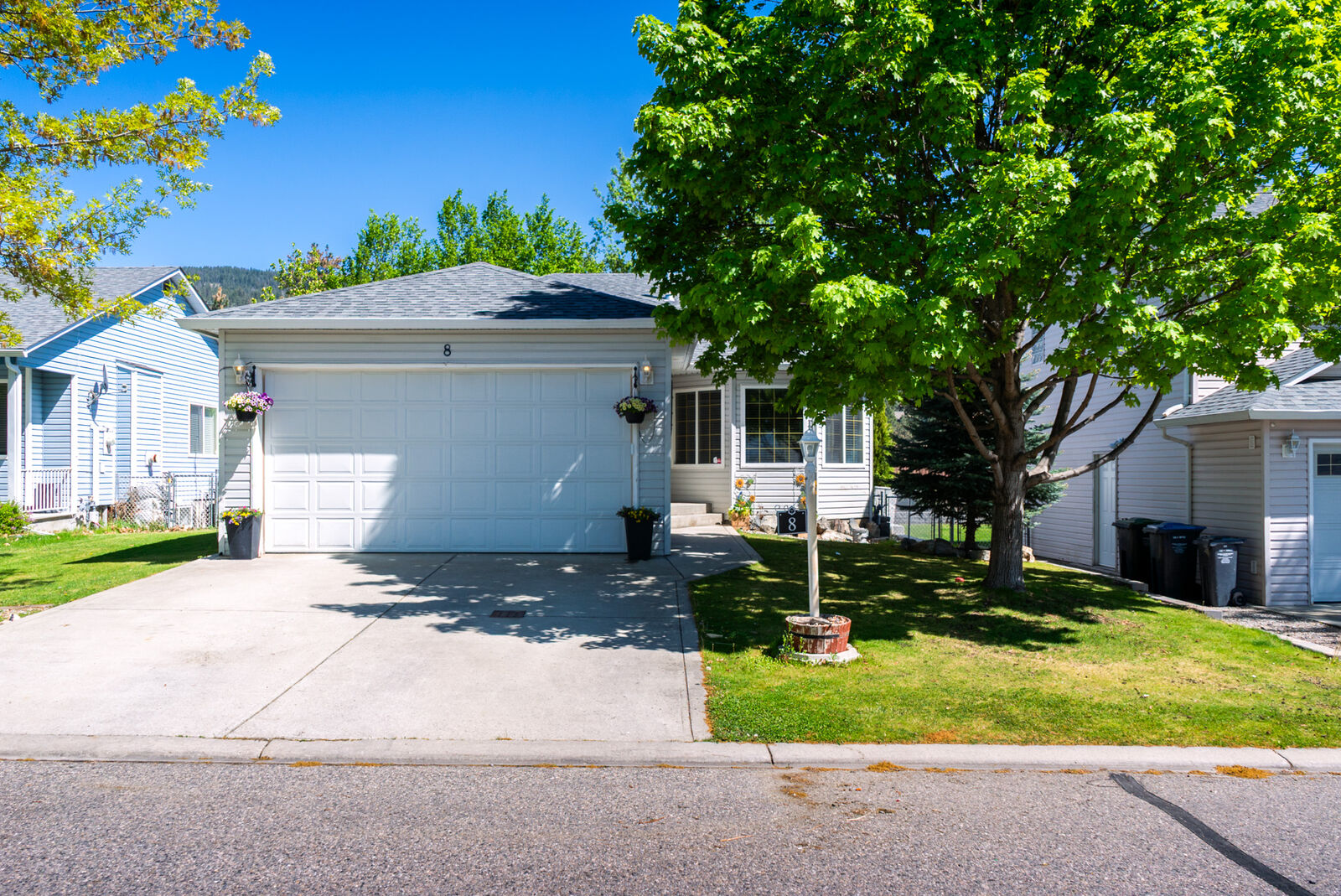 Property Photo:  4450 Postill Drive 8  BC V1X 7T9 