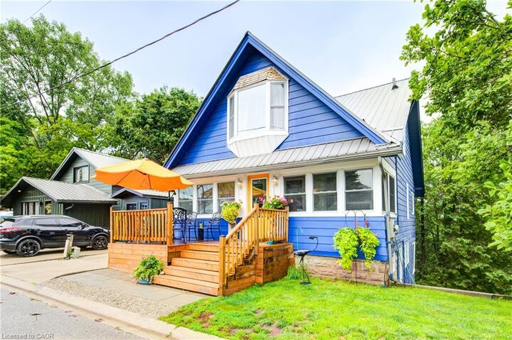 Property Photo:  409 Tower Heights Drive  ON N5L 1G2 
