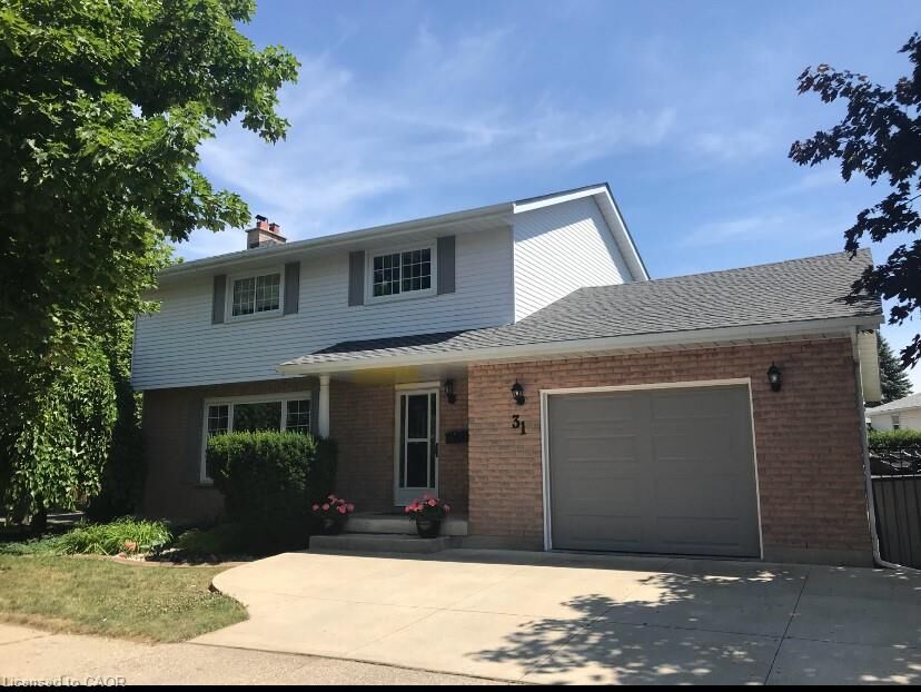 Property Photo:  31 Blackfriar Lane  ON N3R 7M2 