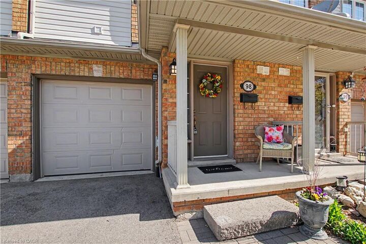 Property Photo:  100 Beddoe Drive 98  ON L8P 4Z2 