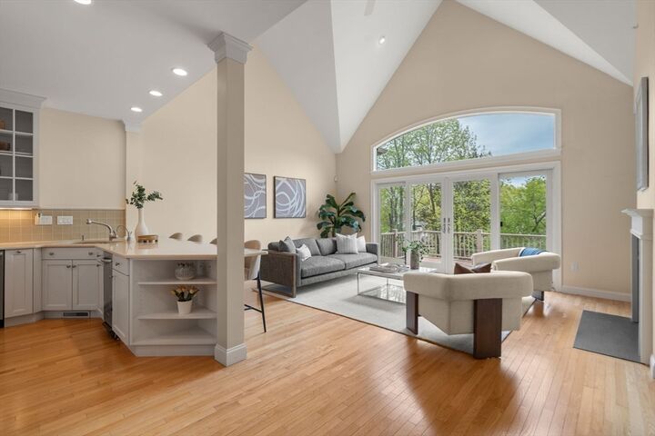 Property Photo:  3 Meadows Lane 3  MA 02478 