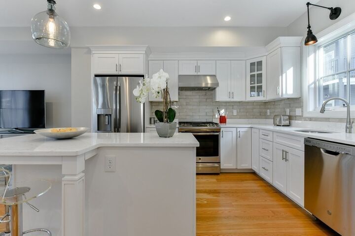 Property Photo:  145 Stoughton St 4  MA 02125 