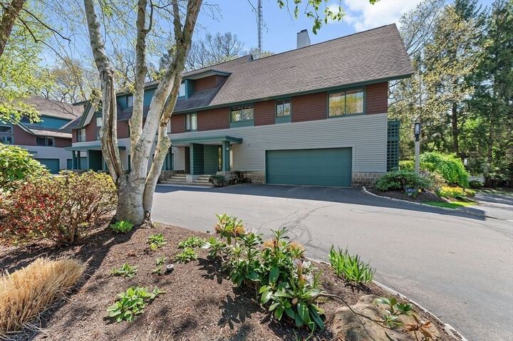 Property Photo:  1175 Chestnut Street 12  MA 02464 