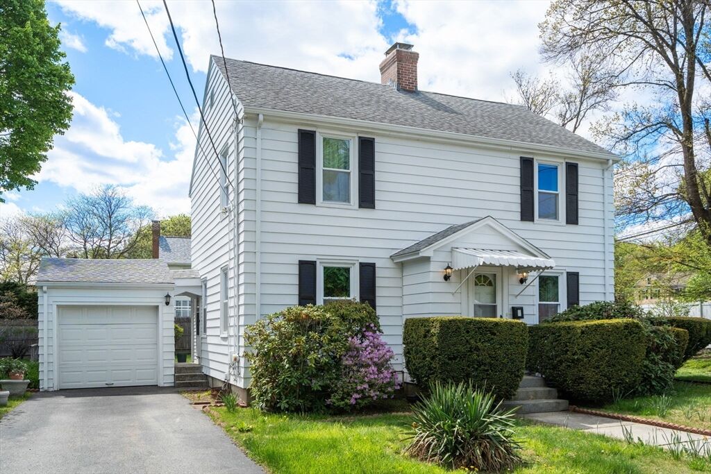 Property Photo:  5 Olde Field Rd  MA 02459 