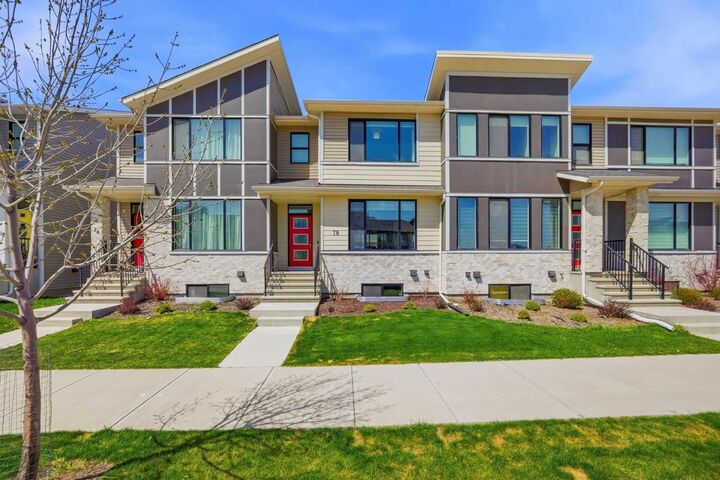 78 Belvedere Avenue SE — photo 1