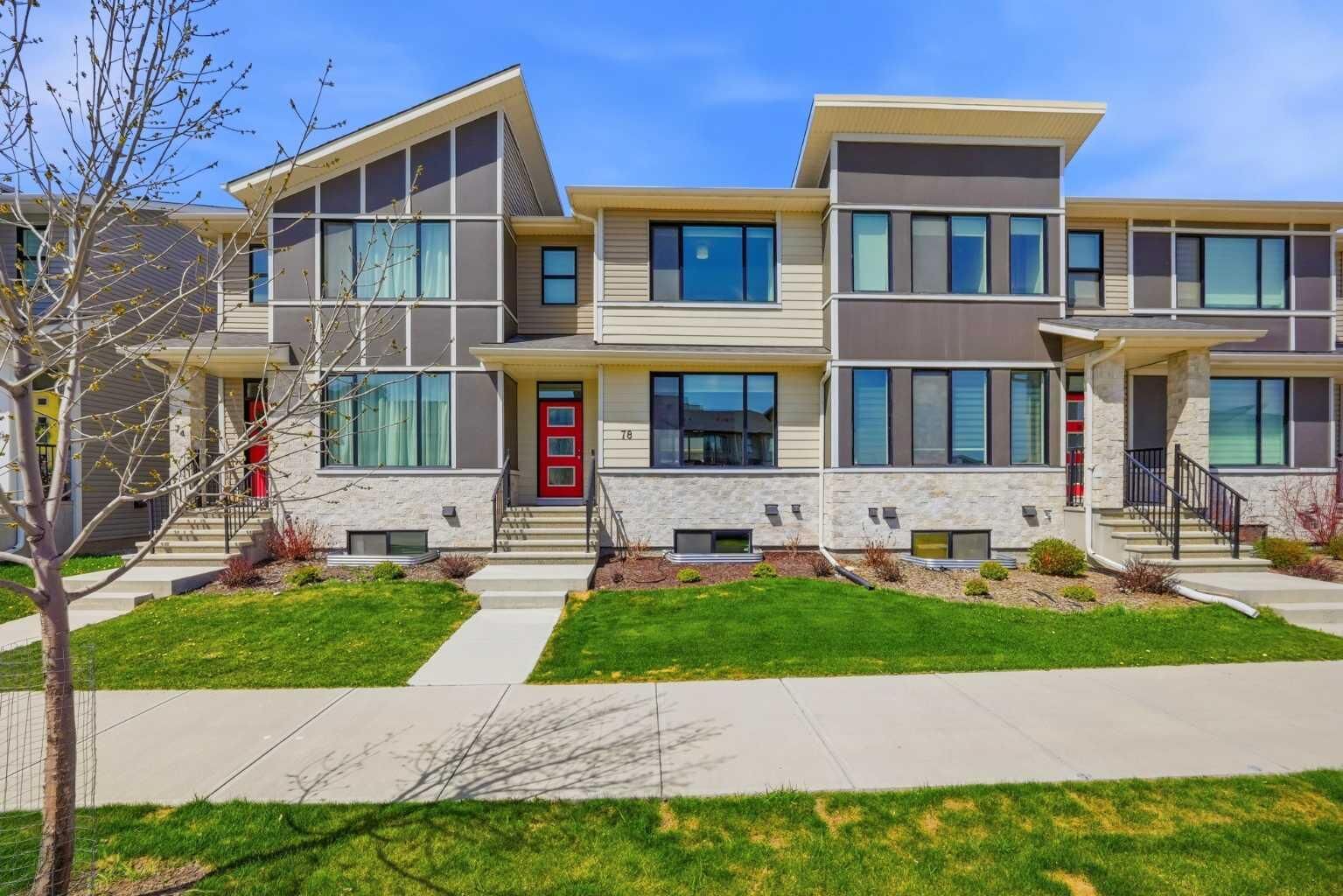 Property Photo:  78 Belvedere Avenue SE  AB T2A 7G5 