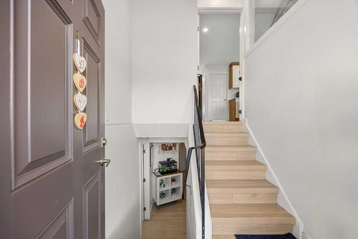 Property Photo:  123 Radley Place SE  AB T2A 5X5 