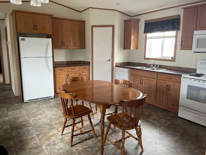 Property Photo:  10305 101 Street  AB T0H 1L0 