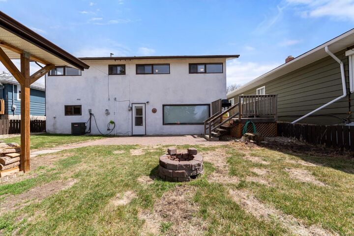 Property Photo:  4904 58 Street  AB T4V 2G4 