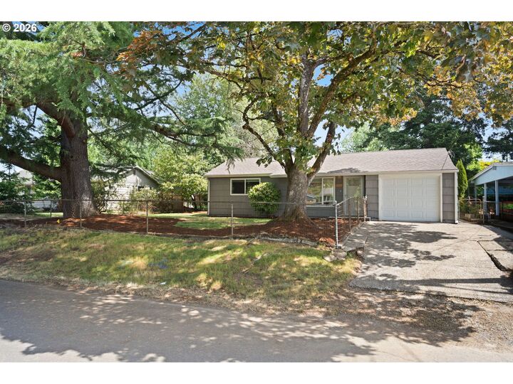 Property Photo:  2146 SE 119th Ave  OR 97216 