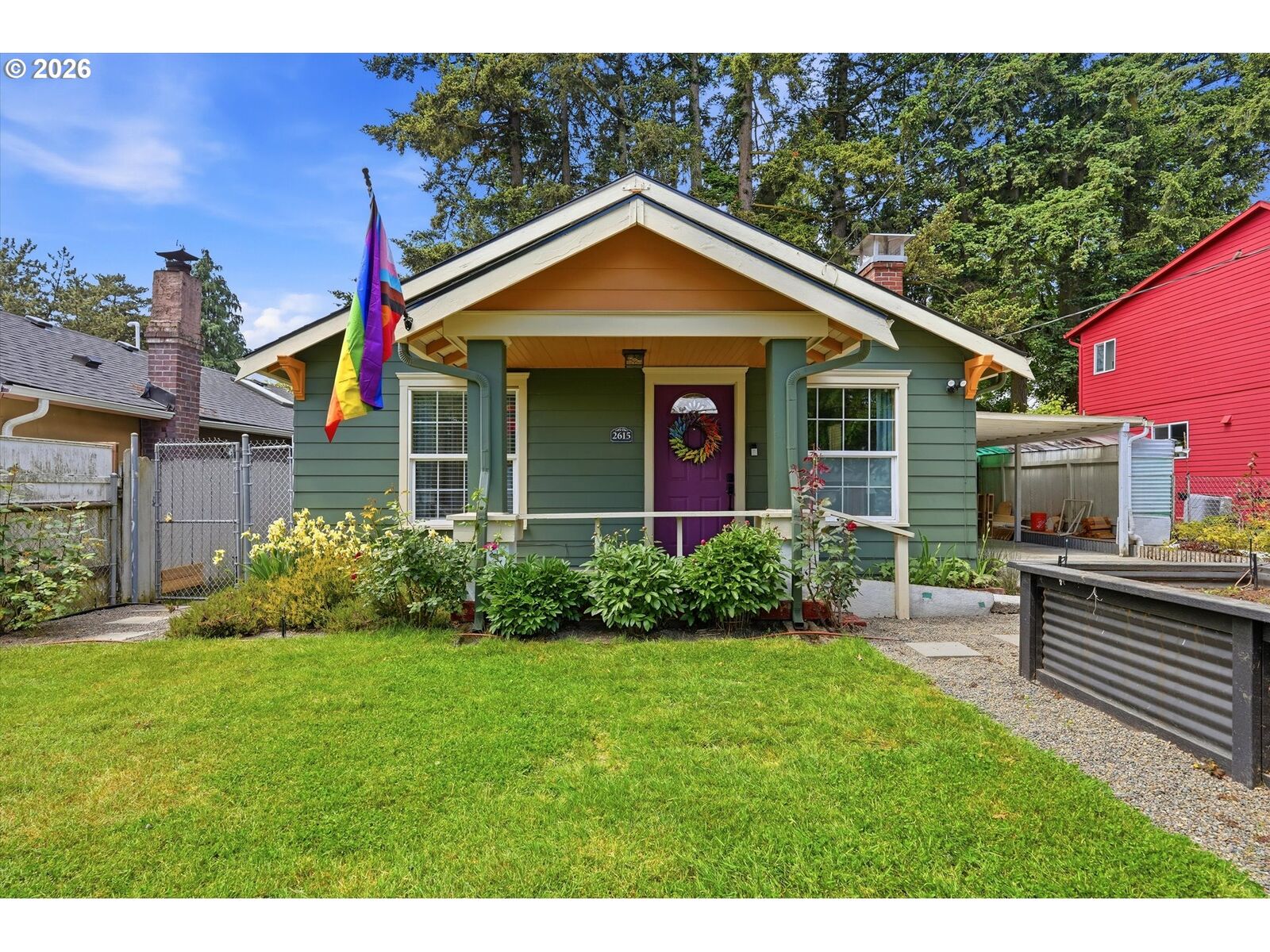 Property Photo:  2615 SE 84th Pl  OR 97266 