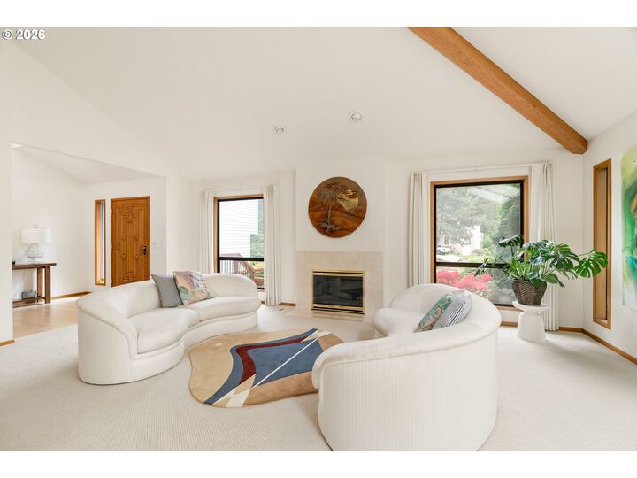 Property Photo: 4815 SW Stonebrook Ct OR 97239