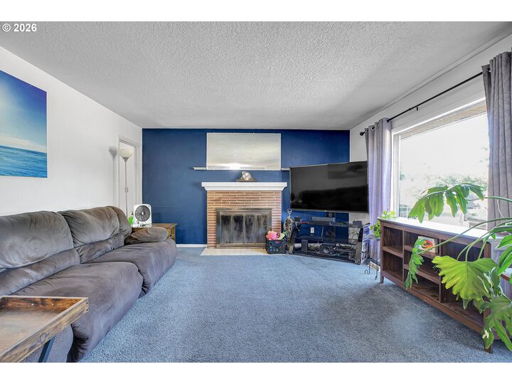 Property Photo:  2918 SE 143rd Ave  OR 97236 