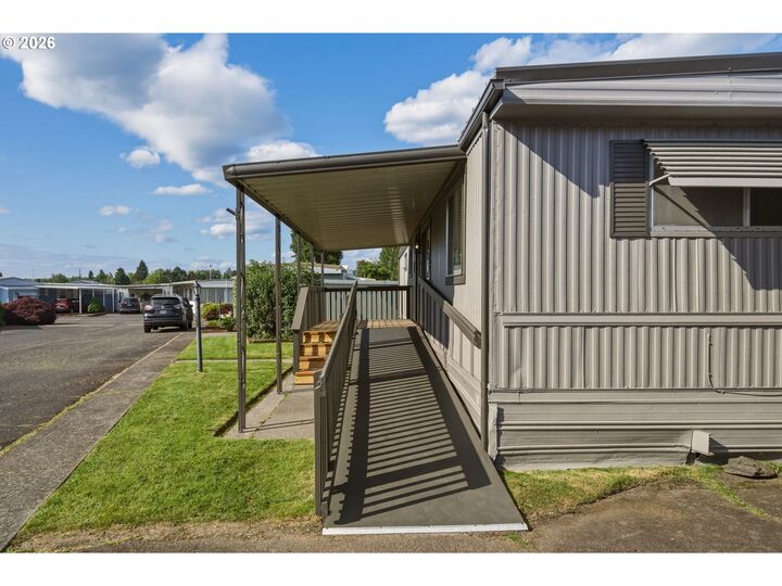 Property Photo:  1709 NE 78th St 101  WA 98665 