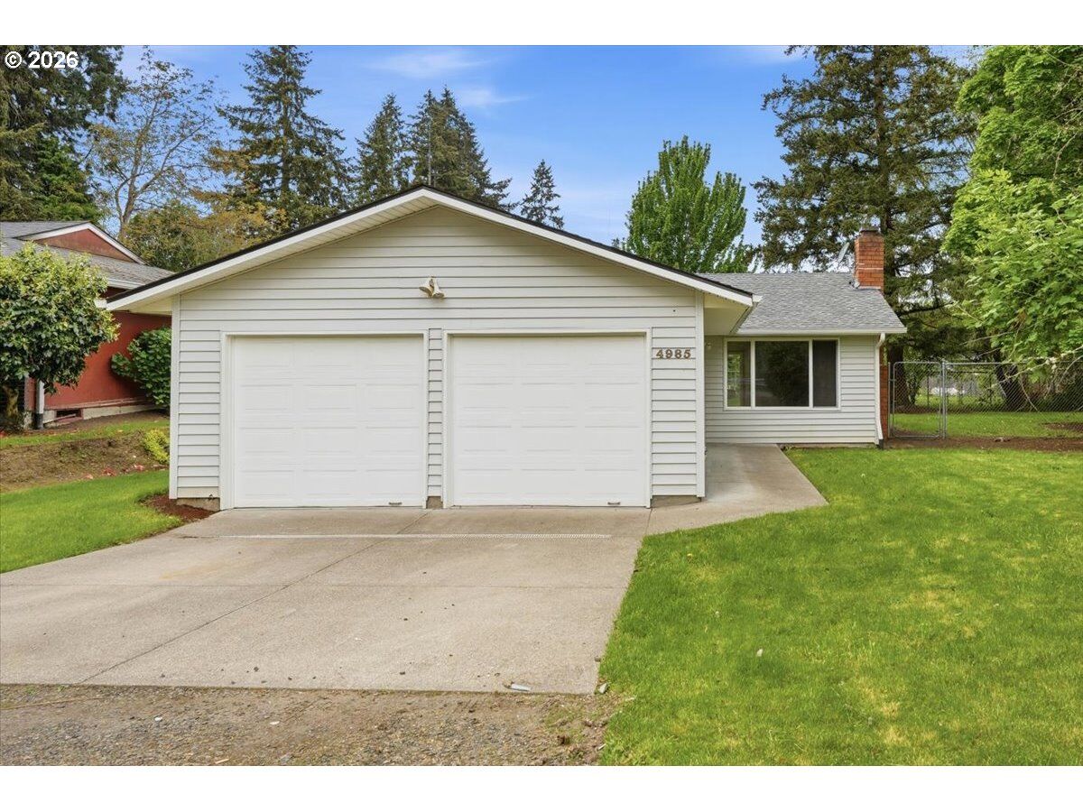 Property Photo:  4985 SW 192nd Ave  OR 97078 