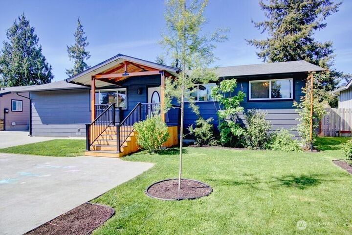 Property Photo:  1113  Curtis Street  WA 98233 
