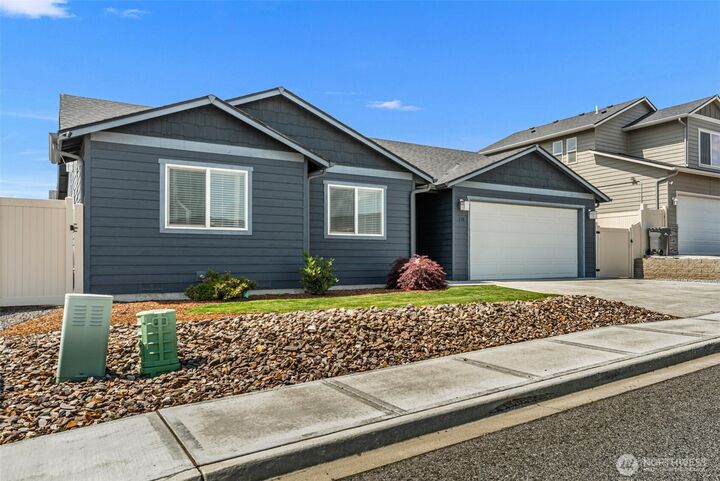 Property Photo: 138 S Nevada Avenue WA 98802