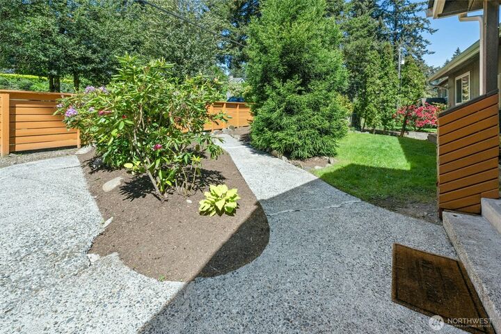 Property Photo:  19016  Firlands Way N  WA 98133 