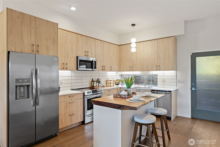 Property Photo:  8424  24th Avenue SW  WA 98106 