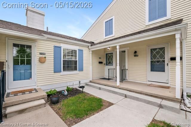 Property Photo:  21240 E Glen Haven Circle  MI 48167 