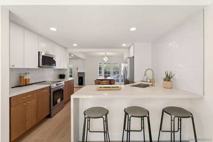Property Photo:  9917 Aviary Dr  CA 92131 