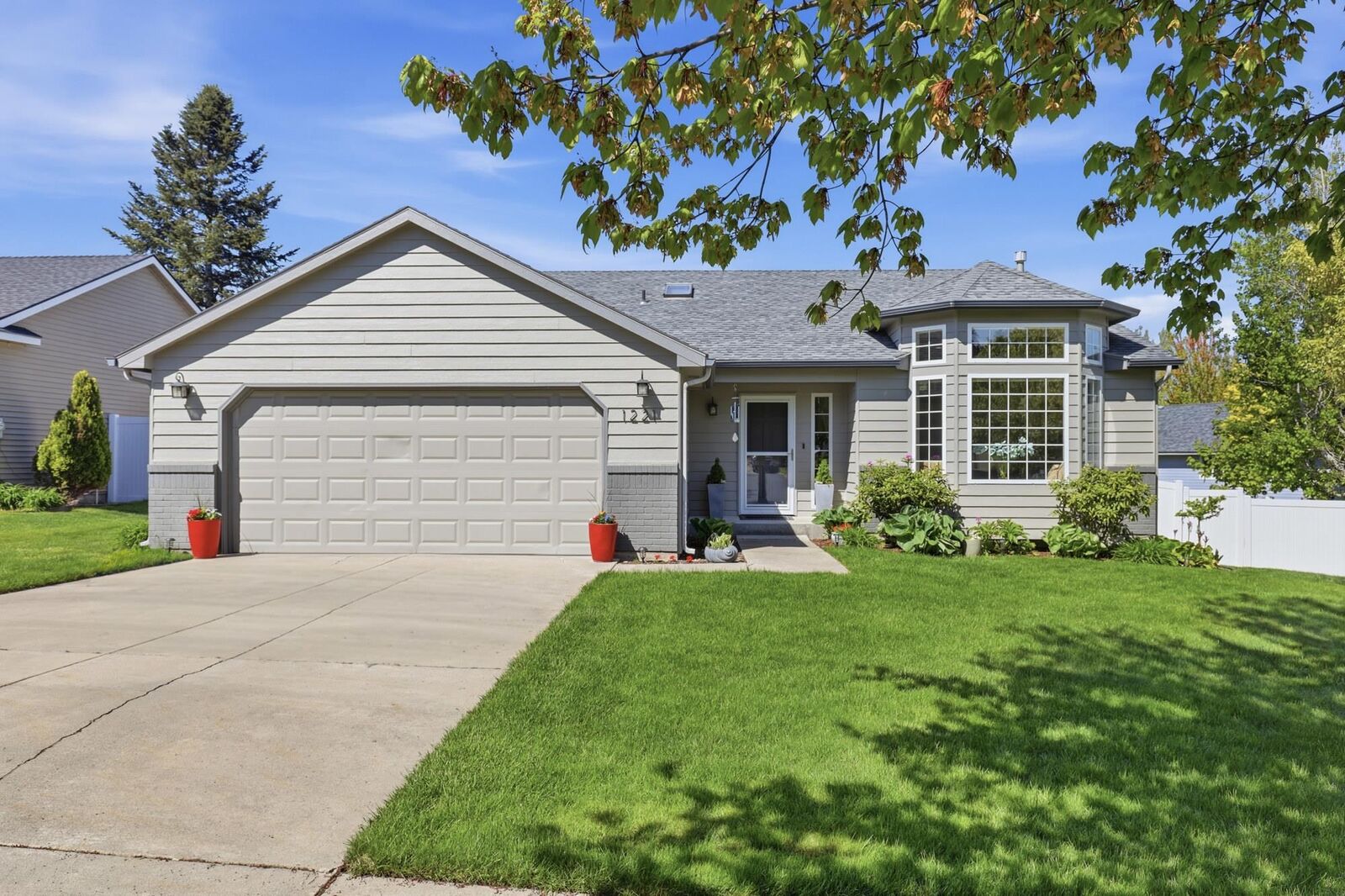 Property Photo: 1221 N Wright Blvd WA 99019