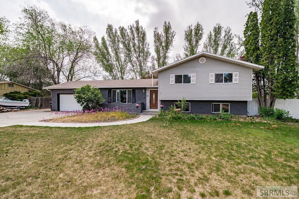 Property Photo:  2090 S Heather Lane  ID 83406 