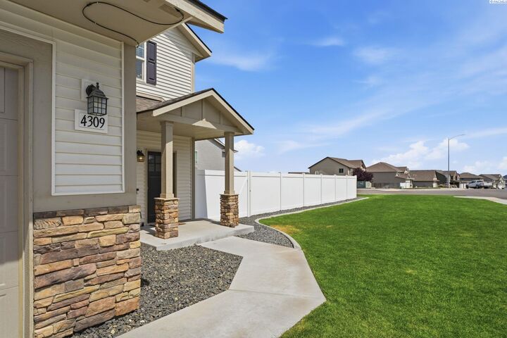 Property Photo:  4309 Santa Cruz Lane  WA 99301 