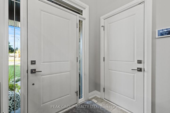 Property Photo: 398 Aqueduct Street ON L3C 0H3