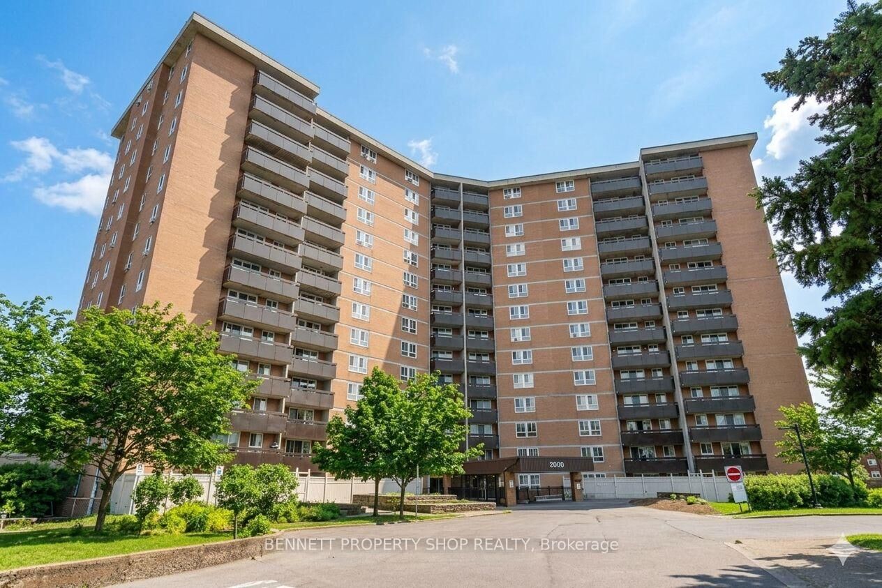 Property Photo: 2000 Jasmine Crescent 410 ON K1J 8K4