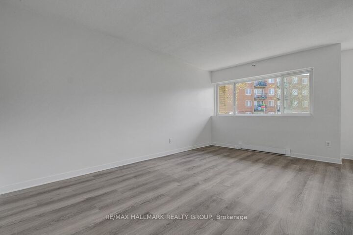 Property Photo:  2041 Arrowsmith Drive 105A  ON K1J 7V7 