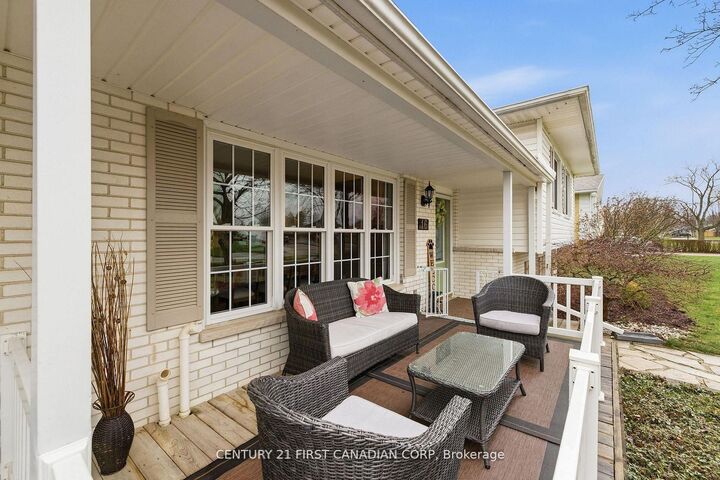 Photo de la propriété:  16 Gustin Avenue  ON N6P 1C2 