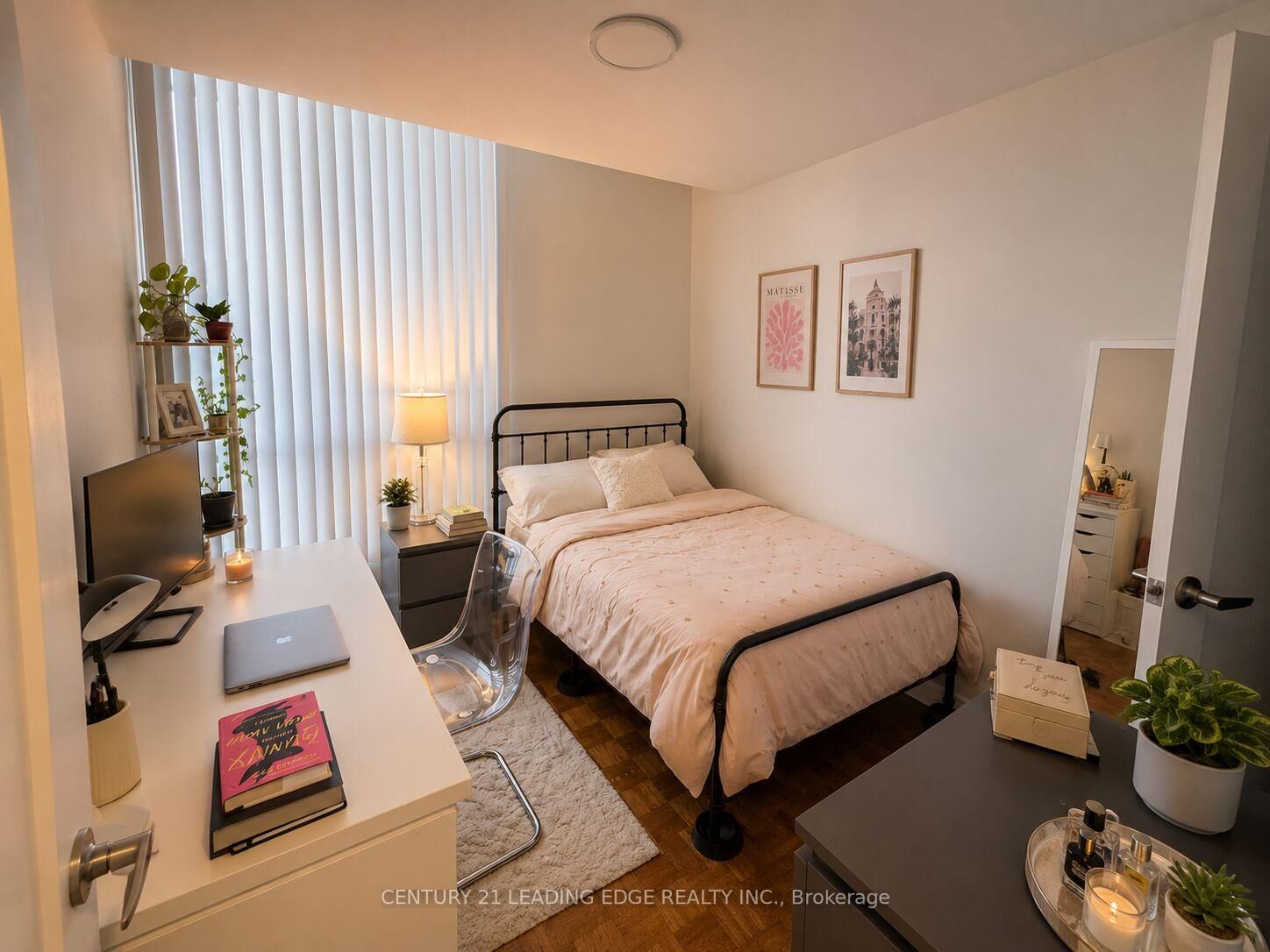 Property Photo: 20 Prince Arthur Avenue 23D ON M5R 1B1