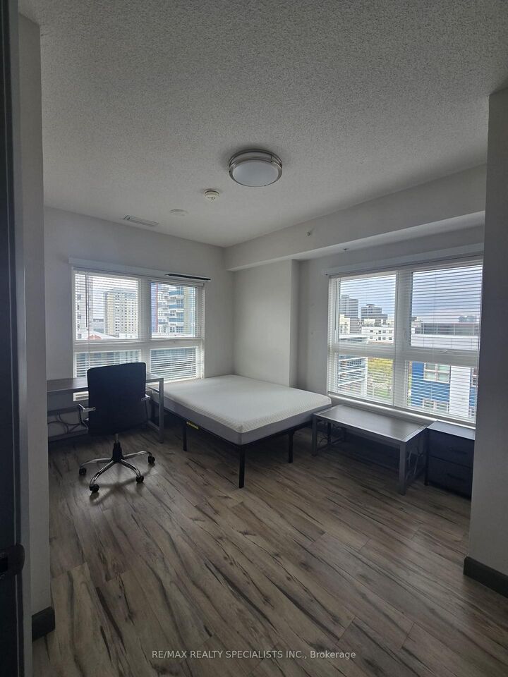 Property Photo: 258A Sunview Street 1103 ON N2L 3V9